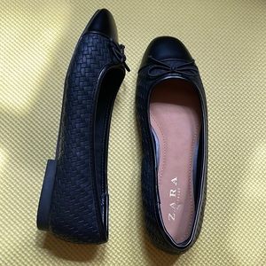 ZARA Bow leather ballet flat